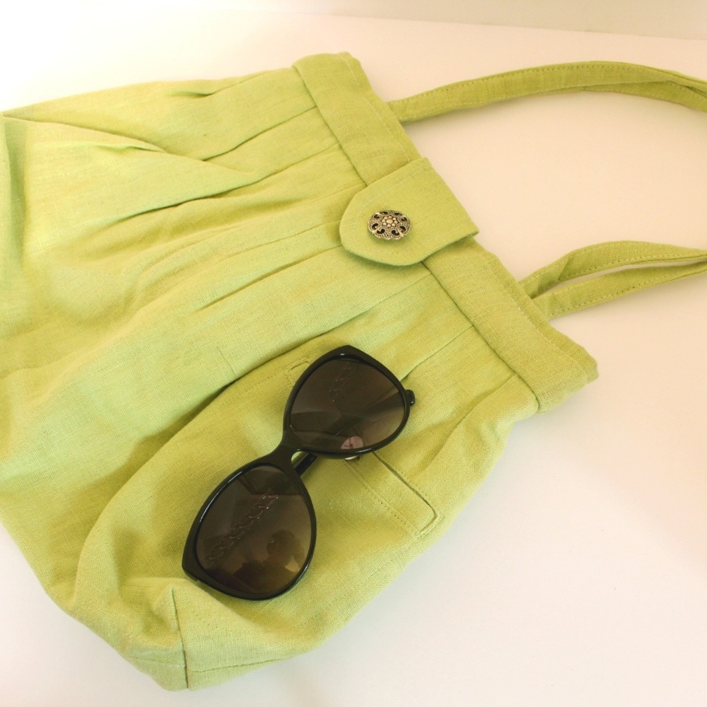 💋 BRAND NEW Handmade Soft Lime Purse 💋